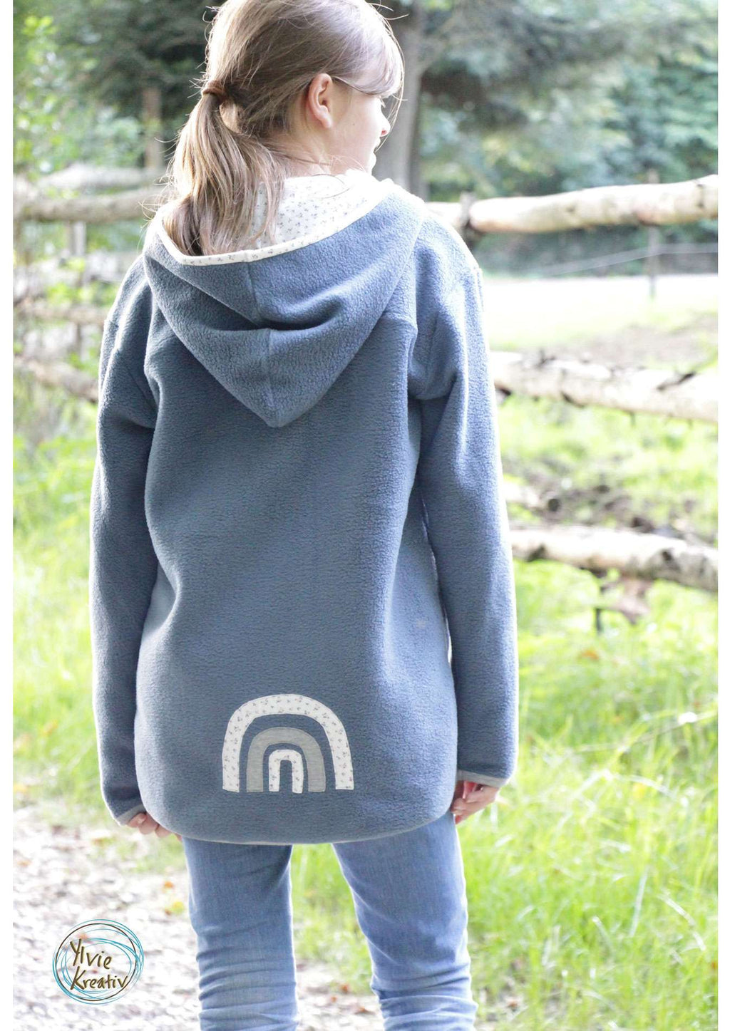 Snyggli_eBook-Outdoorhoodie-Hej-Varmen_Gr.128-170_schnittmuster_Fleece